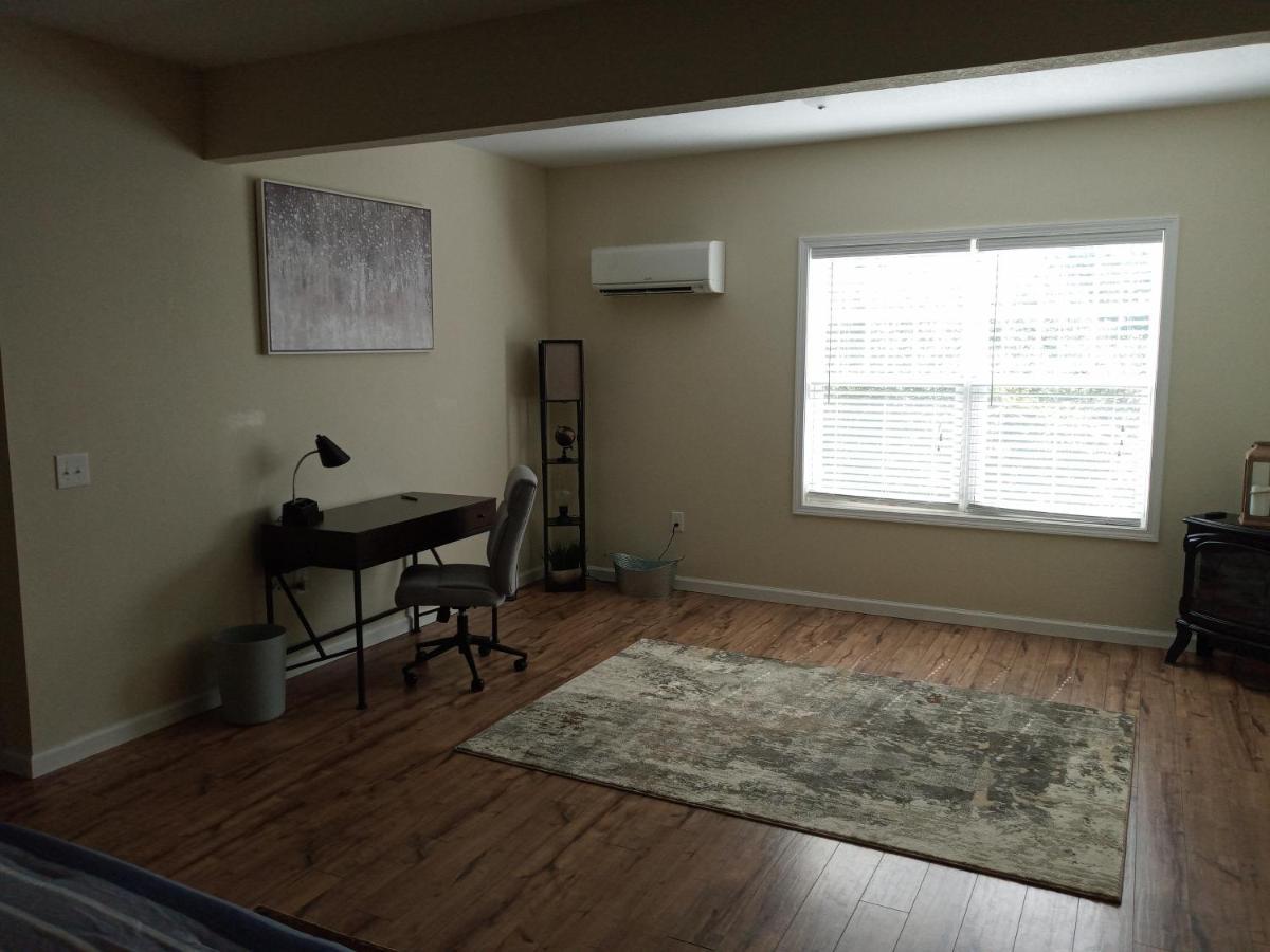 Tranquil Creekside Mountain View Getaway Apartment Clyde Екстериор снимка